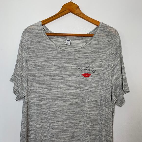 3/$20 NWOT Old Navy women's gray embroidered short sleeve slub knit t-shirt XL - Picture 3 of 9